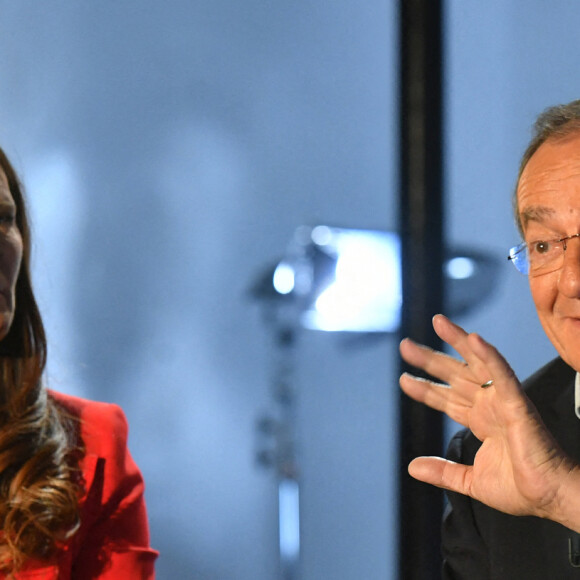 Jean-Pierre Pernaut et sa femme Nathalie Marquay - Jean-Pierre Pernaut et sa femme Nathalie Marquay lors de l'enregistrement de l'émission "Animaux Stars" le 23 novembre 2021. © Veeren/Bestimage