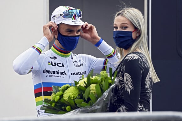 Le cycliste français Julian Alaphilippe remporte sa troisième Flèche Wallonne à Huy en Belgique, le 21 avril 2021, après ses précédentes victoires en 2018 et 2019. Il a devancé Primoz Roglic (Jumbo-Visma) et Alejandro Valverde (Movistar). © Photo News / Panoramic / Bestimage 
