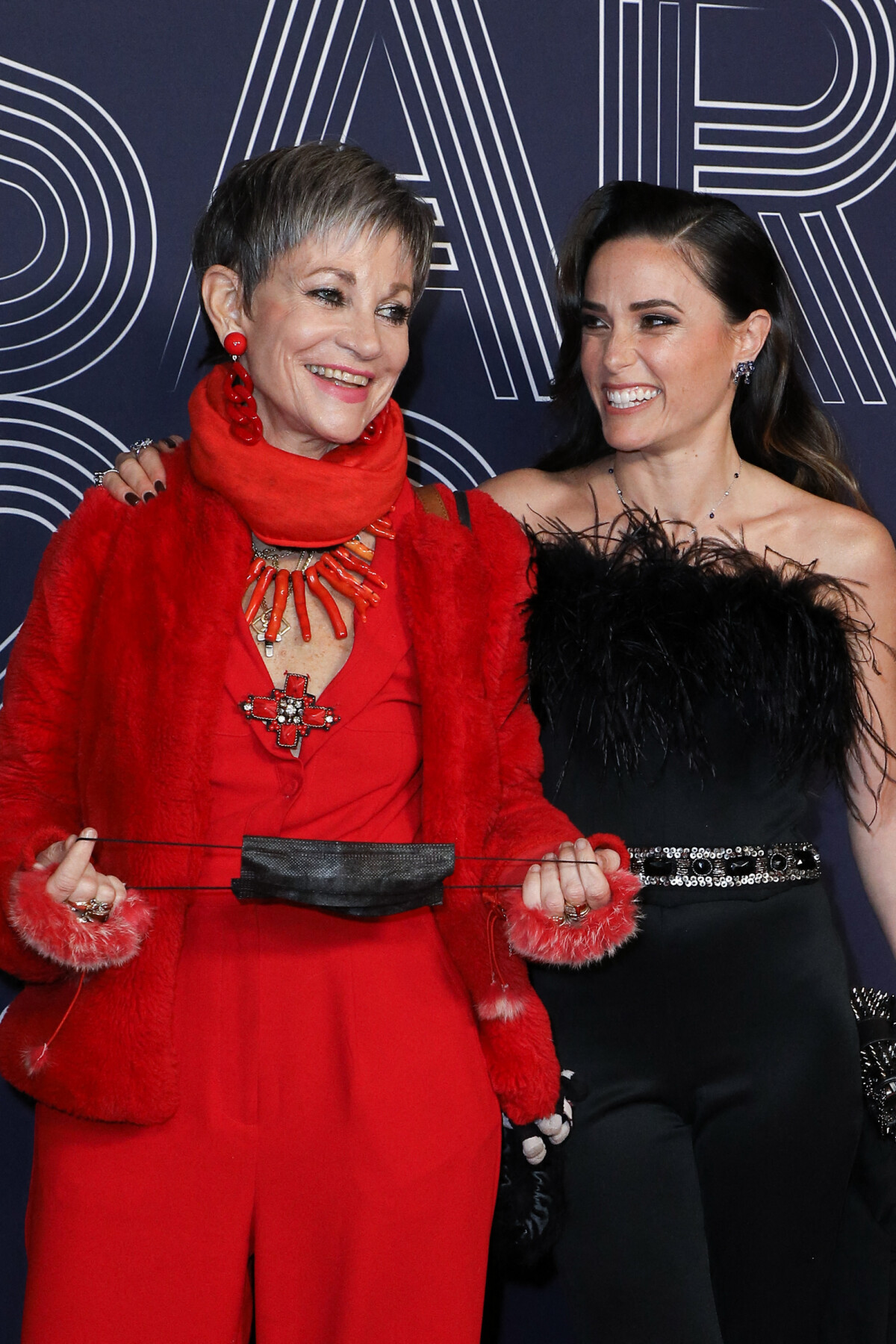 Photo : Capucine Anav et Isabelle Morini-Bosc - Photocall de la 47ème