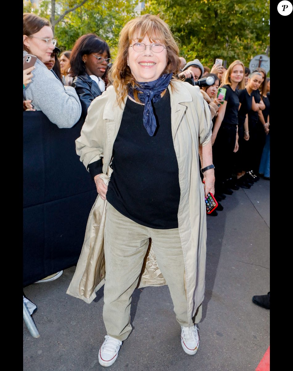 Jane Birkin - Arrivées au défilé Acne Studios Collection Femme Prêt-à-porter Printemps/Eté 2023 lors de la Fashion Week de Paris, France, le 28 septembre 2022. © Veeren-Clovis/Bestimage