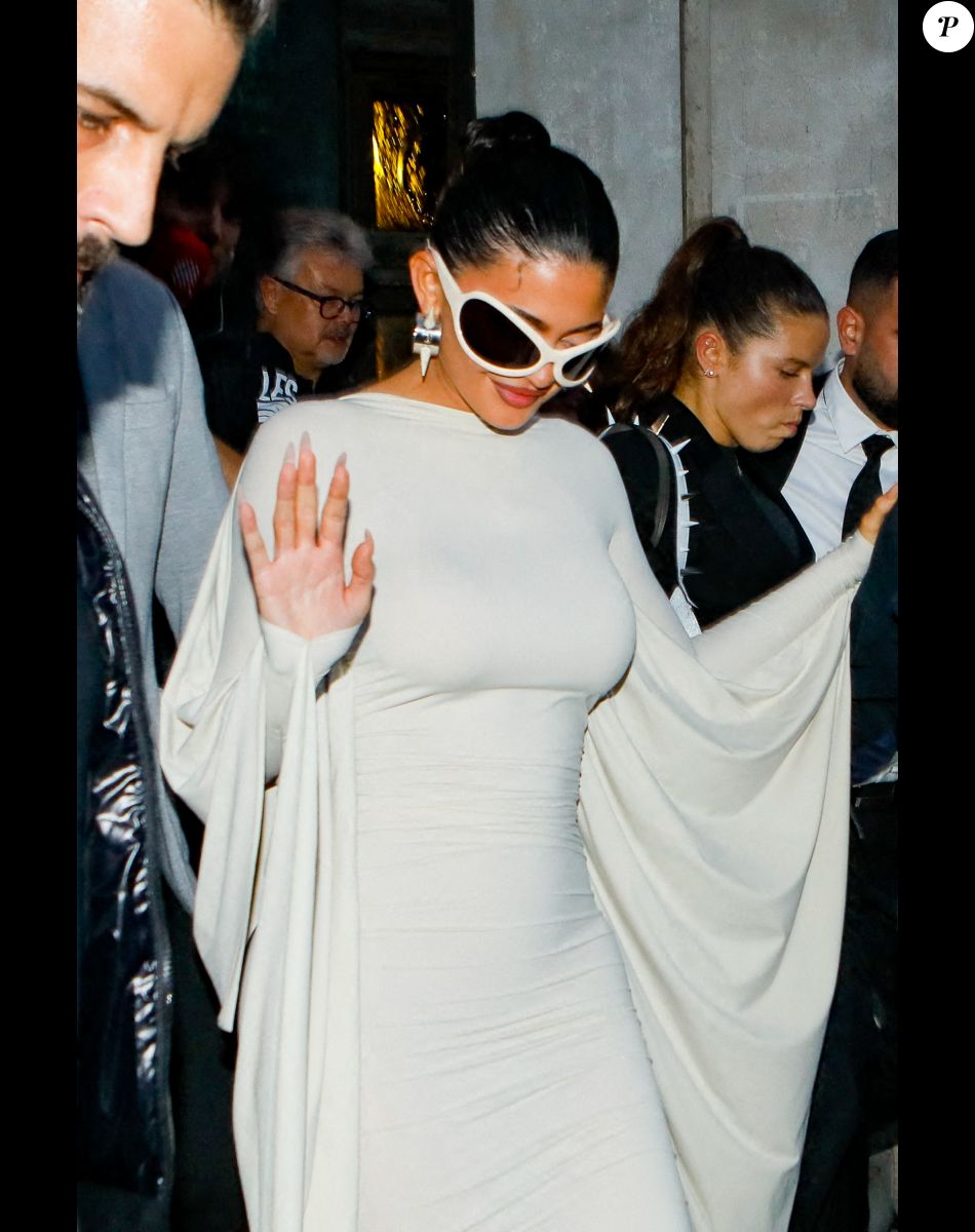 Kylie Jenner - Sorties du défilé Acne Studios Collection Femme Prêt-à-porter Printemps/Eté 2023 lors de la Fashion Week de Paris, France, le 28 septembre 2022. © Veeren-Clovis/Bestimage