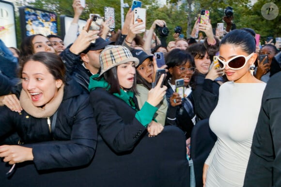 Kylie Jenner - Arrivées au défilé Acne Studios Collection Femme Prêt-à-porter Printemps/Eté 2023 lors de la Fashion Week de Paris, France, le 28 septembre 2022. © Veeren-Clovis/Bestimage 