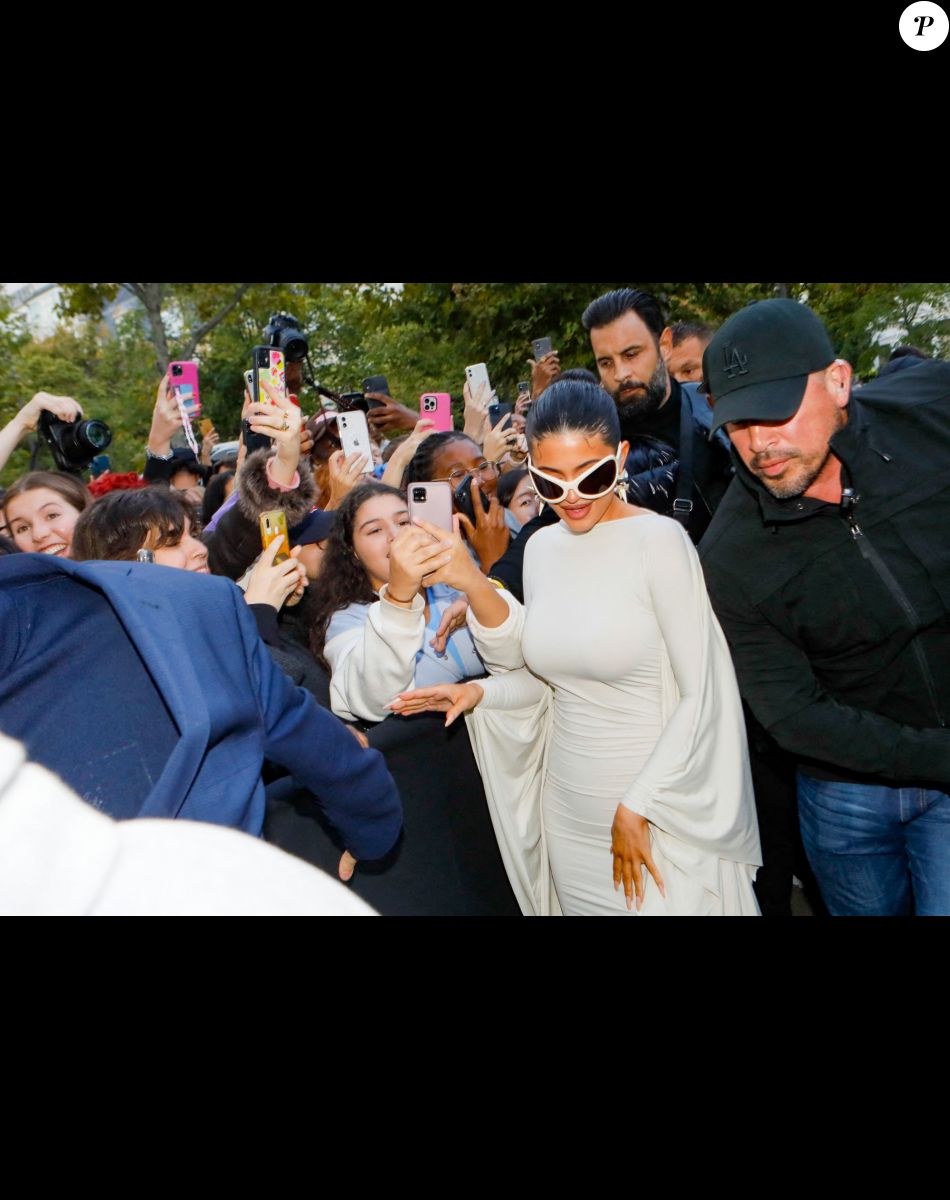 Kylie Jenner - Arrivées au défilé Acne Studios Collection Femme Prêt-à-porter Printemps/Eté 2023 lors de la Fashion Week de Paris, France, le 28 septembre 2022. © Veeren-Clovis/Bestimage