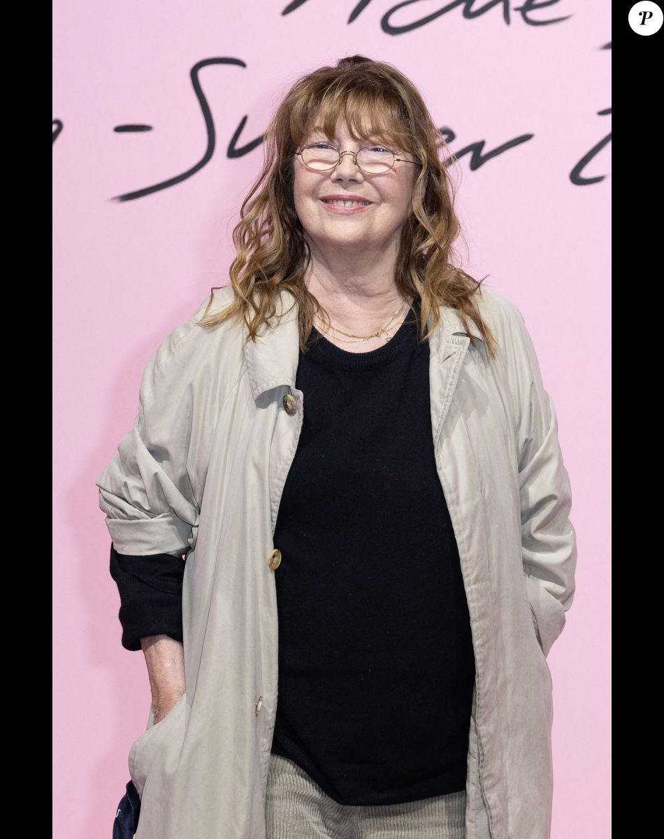 Jane Birkin - Photocall du défilé de mode prêt-à-porter printemps-été 2023 Femmes "Acne Studios" lors de la fashion week de Paris. Le 28 septembre 2022 © Olivier Borde / Bestimage