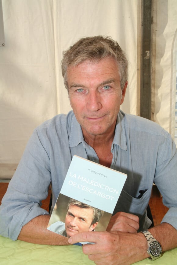Philippe Caroit lors du 33ème salon du livre de Cosne-sur-Loire le 18 septembre 2021.