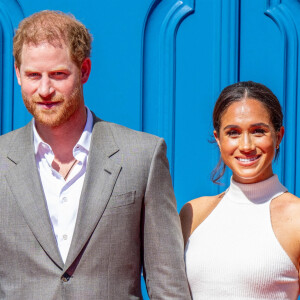 Le prince Harry, duc de Sussex et Meghan Markle, duchesse de Sussex, arrivent à l'hôtel de ville pour l'événement Invictus Games Dusseldorf 2023 One Year to Go, à Düsseldorf, Allemagne, le 6 septembre 2022. 