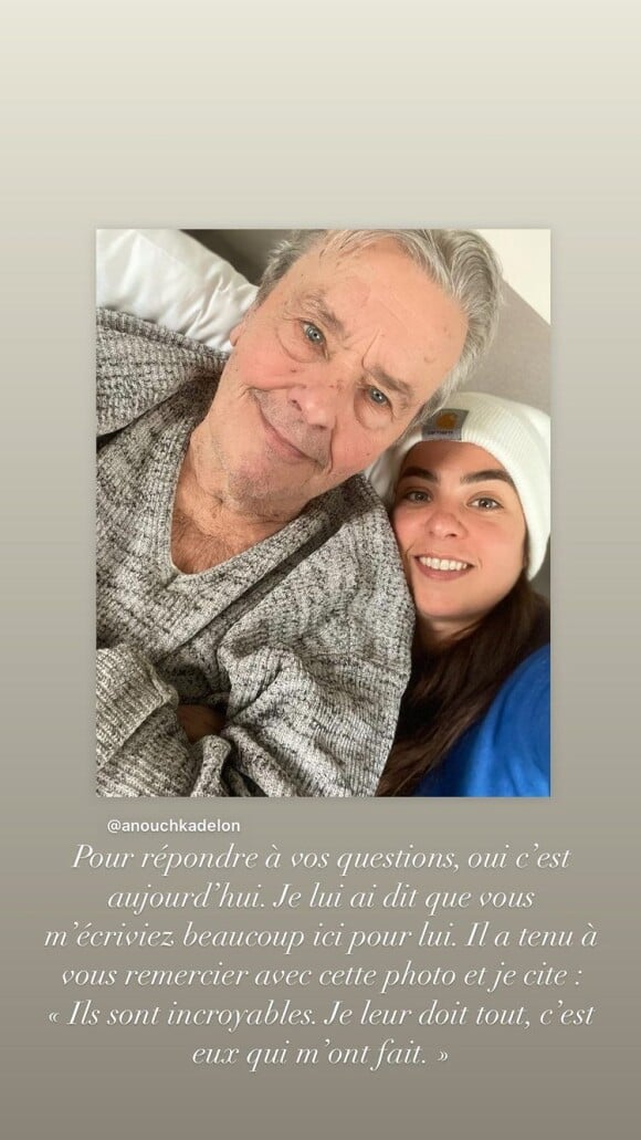 Anouchka Delon précise que le selfie avec son papa Alain Delon partagé sur son Instagram le 29 septembre 2022 avait bien été pris ce jour-là.