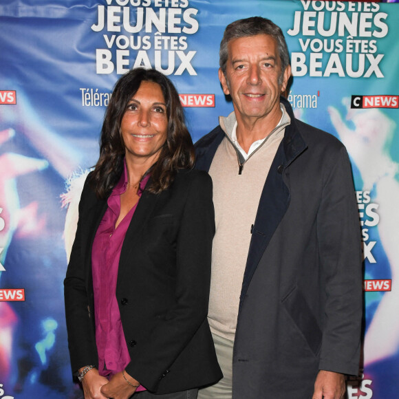 Michel Cymes et sa femme Nathalie - Avant-première du film "Vous êtes jeunes, vous êtes beaux" au cinéma Gaumont Opéra à Paris, le 23 septembre 2019. © Coadic Guirec/Bestimage 