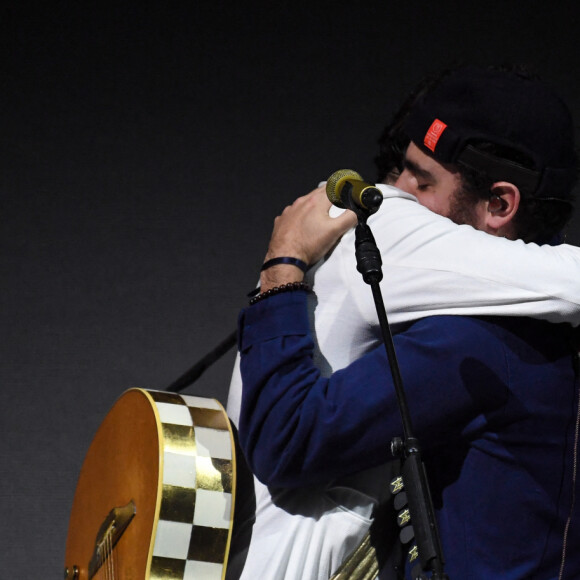 Joseph Chedid - Matthieu Chedid (M) en concert au palais Nikaia lors de sa tournée "Grand Petit Concert" à Nice le 24 novembre 2019. © Lionel Urman/Bestimage