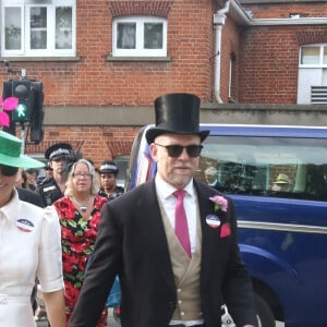 Zara et Mike Tindall quittent les courses hippiques "Royal Ascot 2022" à l'hippodrome d'Ascot dans le Berkshire. Le 16 juin 2022 