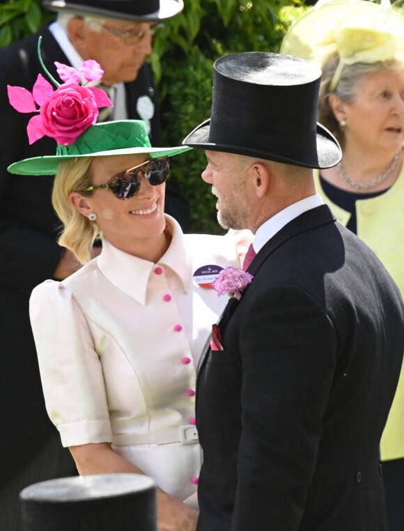 Zara Phillips (Zara Tindall) et son mari Mike Tindall lors du troisième jour "Ladies Day" de la Royal Ascot 2022 à l'hippodrome d'Ascot dans le Berkshire, Royaume Uni, le 16 juin 2022. 