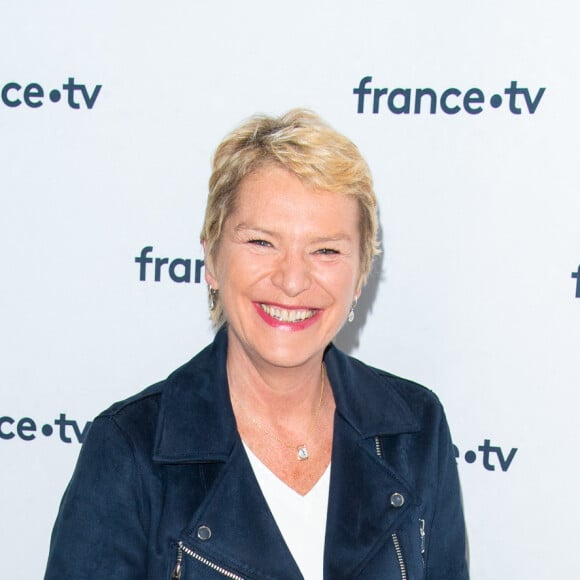 Élise Lucet lors du photocall dans le cadre de la conférence de presse de France Télévisions au Pavillon Gabriel à Paris, France, le 24 août 2021. © Pierre Perusseau/Bestimage 