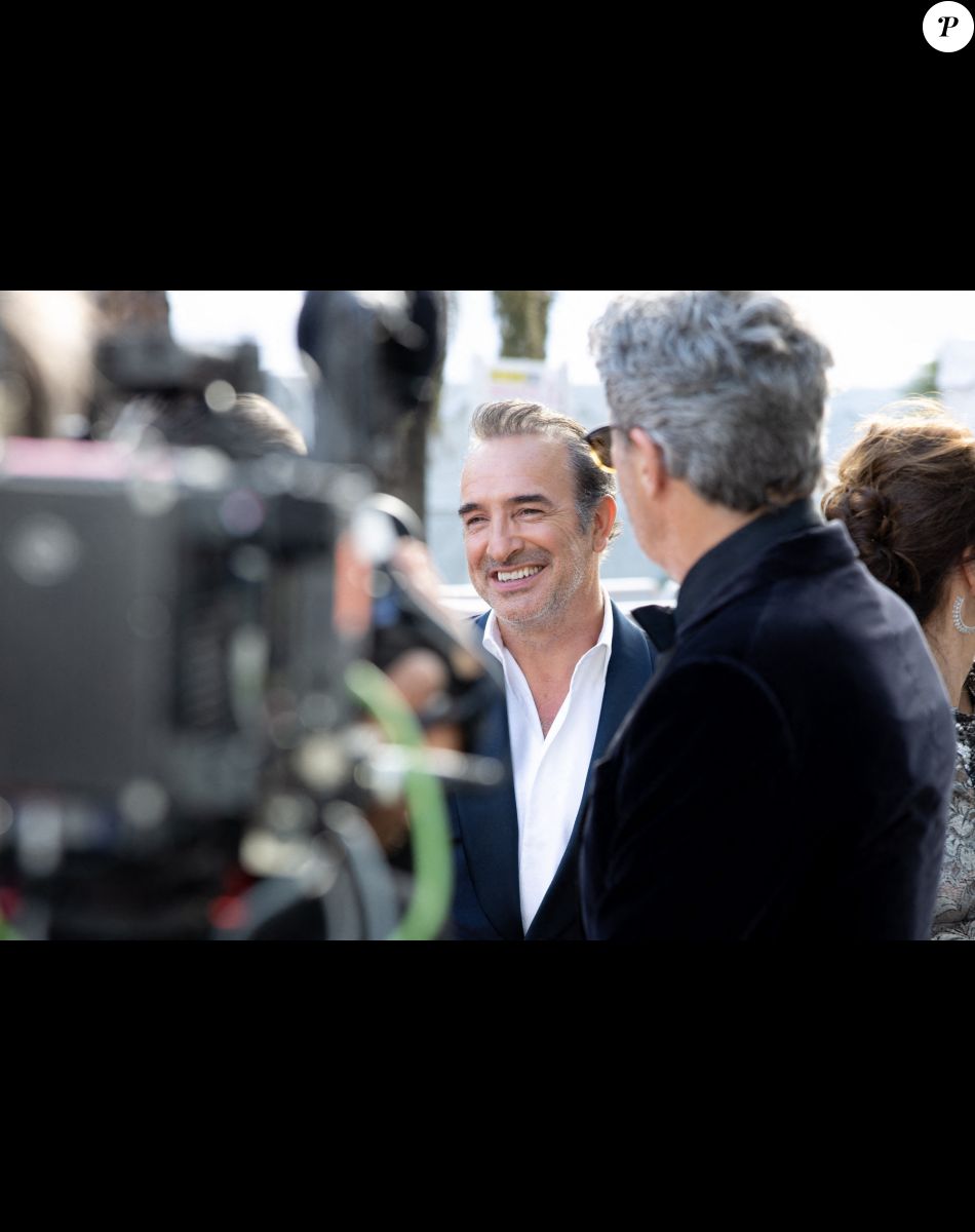Jean Dujardin va endosser le rôle de Zorro pour une série qui sera diffusée sur France Télévisions