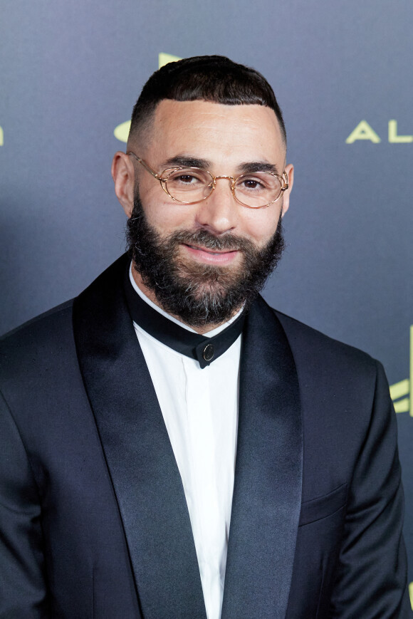 Karim Benzema - Photocall de la 66ème cérémonie du Ballon d'Or au Théâtre du Chatelet à Paris le 17 octobre 2022. © Cyril Moreau/Bestimage