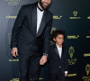 Karim Benzema et son fils Ibrahim - Photocall de la 66ème cérémonie du Ballon d'Or au Théâtre du Chatelet à Paris le 17 octobre 2022. © Cyril Moreau/Bestimage