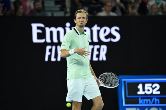 Daniil Medvedev face à Nick Kyrgios lors de l'Open d'Australie, le 20 janvier 2022.