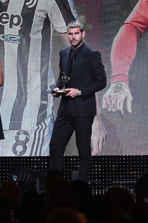 Theo Hernandez - Le Gran Galà del Calcio AIC, récompensant les joueurs, managers et arbitres de football, à Milan, le 17 octobre 2022.