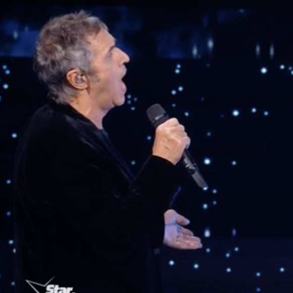 Julien Clerc fait un medley avec Paola, Anisha et Louis lors du prime de la "Star Academy" - Emission du 22 octobre 2022, TF1