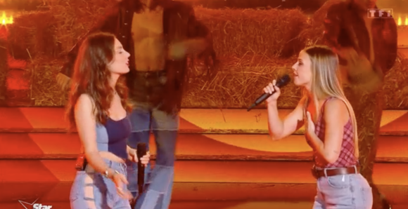 La chanteuse Adé a chanté avec Carla lors du prime de la "Star Academy" - Emission du 22 octobre 2022, TF1