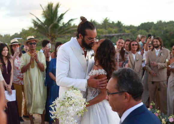 Exclusif - Prix Spécial - Joakim Noah, Lais Ribeiro, Yannick Noah, Joalukas Noah - Joakim Noah et Lais Ribeiro se sont mariés devant leurs amis et leur famille sur la plage de Trancoso au Brésil le 13 juillet 2022.