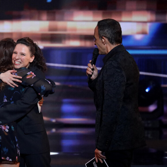 Denitsa Ikonomova, Anne Sila, Nikos Aliagas - Surprises - Enregistrement de l'émission "La Chanson secrète 11" à Paris le 15 janvier 2022. © Jacovides-Moreau / Bestimage.