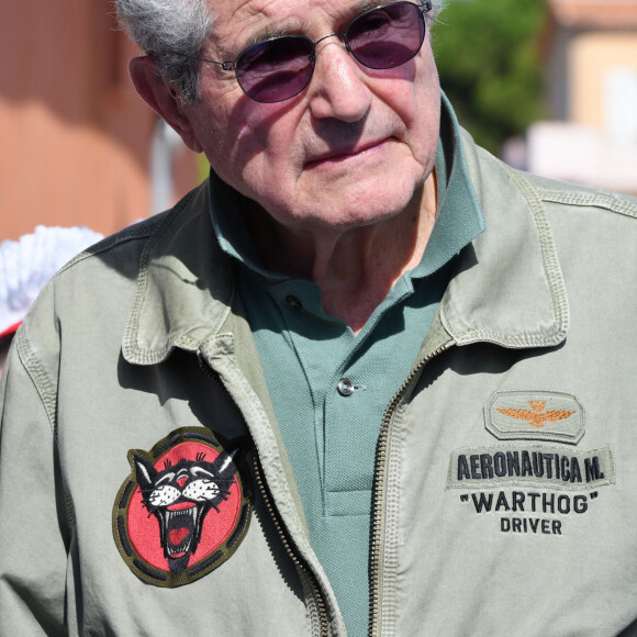 Exclusif - Claude Lelouch durant l'inauguration de la place Francis Lai sur la colline de Saint Pierre de Ferric à Nice le 28 septembre 2019. Francis Lai, ce compositeur et musicien niçois fut l'un des artistes français fétiches de Claude Lelouch et compositeur pour Edith Piaf, Juliette Gréco ou encore Yves Montand, oscarisé pour sa musique de film Love Story, il a entre autre écrit la fameuse bande originale du film de Claude Lelouch "Un homme et une femme". © Bruno Bebert / Bestimage