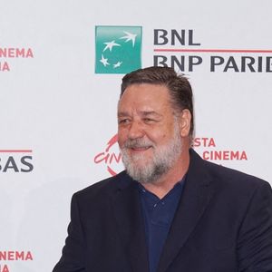 Russell Crowe au photocall de "Poker Face" lors de la 17ème édition du festival du film de Rome le 16 octobre 2022. 