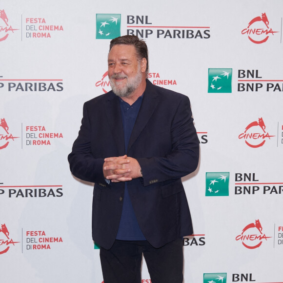 Russell Crowe au photocall de "Poker Face" lors de la 17ème édition du festival du film de Rome le 16 octobre 2022. 