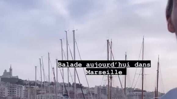 Camille Lacourt passe la journée à Marseille avec ses proches.