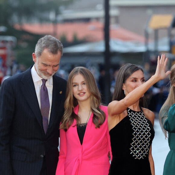 Le roi Felipe VI d'Espagne, la reine Letizia, la princesse Leonor à leur arrivée au concert de clôture du festival "XXX Musical Week" à Oviedo. Le 27 octobre 2022 