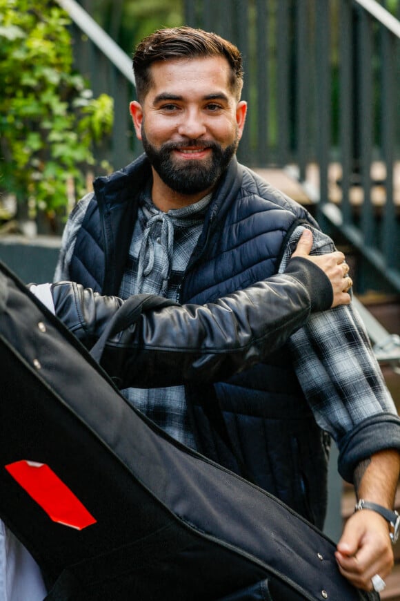 Kenji Girac - Arrivées à l'enregistrement de l'émission "Vivement Dimanche" au Studio Gabriel, présentée par M.Drucker et diffusée le 30 octobre 2022 sur France 3, à Paris, France, le 20 octobre 2022. © Christophe Clovis/Bestimage