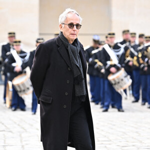 Fabrice Luchini - Cérémonie d'hommage national à l'Hôtel national des Invalides en hommage à Michel Bouquet décédé le 13 avril 2022. Paris le 27 avril 2022. Michel Bouquet a été inhumé dans la plus stricte intimité le 15/04/2022 à Étais-la Sauvin dans l'Yonne. © David Nivière / Pool / Bestimage 