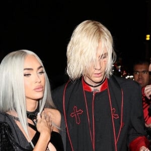 Megan Fox and MGK arrivent déguisés de façon "immorale" à la soirée d'Halloween de Vas Morgan à Hollywood, États Unis le 29 Octobre. 