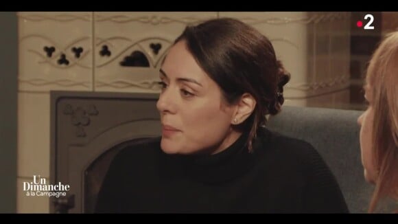 Sofia Essaïdi dans "Un dimanche à la campagne" sur France 2.
