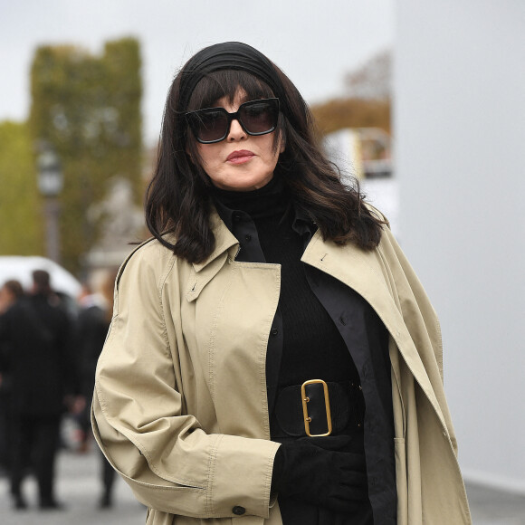 Isabelle Adjani - Photocall du défilé Dior Collection Femme Prêt-à-porter Printemps/Eté 2023 lors de la Fashion Week de Paris, France, le 27 septembre 2022. © Olivier Borde/Bertrand Rindoff Petroff/ Bestimage