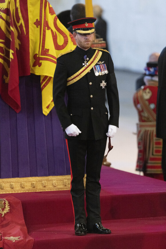 Le prince Harry, duc de Sussex - Veillée des petits-enfants de la reine Elizabeth II au Westminster Hall à Londres, Royaume Uni, le 17 septembre 2022. 