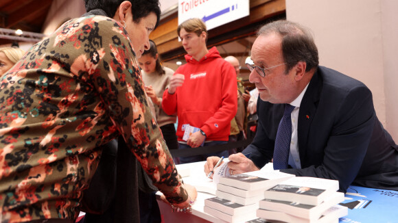 François Hollande sans Julie Gayet : il s'offre un moment de complicité avec une ravissante Miss