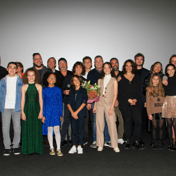 Laurent Baffie, Marie et Stéphanie Fugain, Jean-Marie Bigard, Arnaud Denissel, guest - Soirée des 20 ans de l'association Laurette Fugain avec la projection du documentaire "Et Nous?" au Cinéma Les 7 Batignolles à Paris le 8 novembre 2022. © Philippe Baldini / Bestimage 