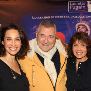 Stéphanie Fugain, Jean-Marie Bigard, Marie Fugain et Nathalie Corre - Soirée des 20 ans de l'association Laurette Fugain avec la projection du documentaire "Et Nous?" au Cinéma Les 7 Batignolles à Paris le 8 novembre 2022. © Philippe Baldini / Bestimage 