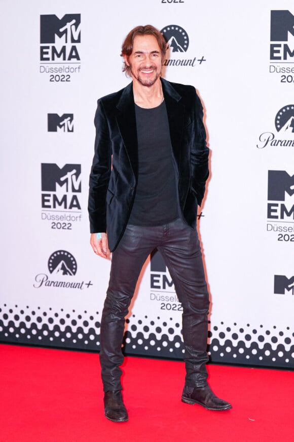 Thomas Hayo au photocall des "MTV Europe Music Awards 2022" à Dusseldorf, le 13 novembre 2022. 