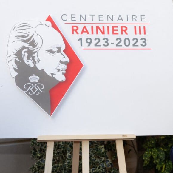 La princesse Stéphanie de Monaco et le prince Albert II de Monaco lors de la conférence de présentation des célébrations du centenaire de la naissance du Prince Rainier III de Monaco au Palais de Monaco, le 28 septembre 2022. La Princesse Stéphanie sera en charge, avec le Prince Albert II, des événements qui se dérouleront en 2023. De nombreuses personnalités monégasques font également partie du comité d'organisation. © Olivier Huitel/Pool Restreint Monaco/Bestimage