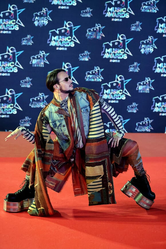 Yanis Marshall au photocall de la 24ème édition des "NRJ Music Awards (NMA)" au Palais des Festivals à Cannes le 18 novembre 2022. © Dominique Jacovides / Bestimage