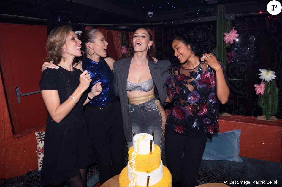 Exclusif - Sylvie Tellier, Amandine Petit (Miss France 2021), Maëva Coucke (Miss France 2018), Clémence Botino (Miss France 2020) - Maëva Coucke fête son 28ème anniversaire au restaurant &quot;Kuku&quot; à Paris le 6 novembre 2022. © Rachid Bellak/Bestimage