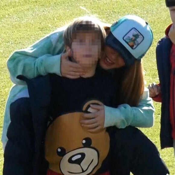 Gerard Pique et son ex-femme Shakira se croisent et s'ignorent totalement lors d'un match de baseball de leur fils Milan à Barcelone. Ils ne se sont ni regardés ni adressés la parole. Barcelone, le 19 novembre 2022.