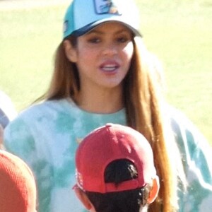 Gerard Pique et son ex-femme Shakira se croisent et s'ignorent totalement lors d'un match de baseball de leur fils Milan à Barcelone. Ils ne se sont ni regardés ni adressés la parole. Barcelone, le 19 novembre 2022.