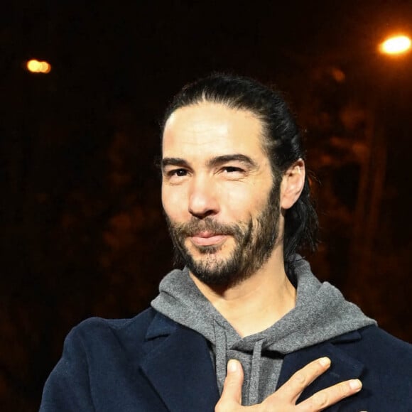 Tahar Rahim - Inauguration des illuminations de l'Avenue des Champs-Elysées à Paris le 20 novembre 2022. ©Coadic Guirec/Bestimage