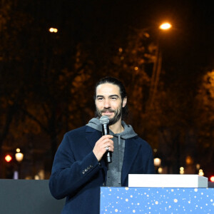 Tahar Rahim - Inauguration des illuminations de l'Avenue des Champs-Elysées à Paris le 20 novembre 2022. ©Coadic Guirec/Bestimage