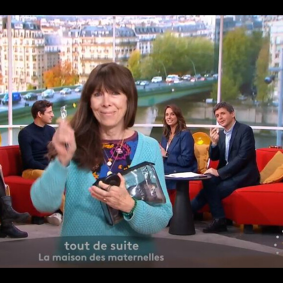 Julia Vignali émue dans "Télématin", le 22 novembre 2022, sur France 2