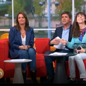Julia Vignali émue dans "Télématin", le 22 novembre 2022, sur France 2