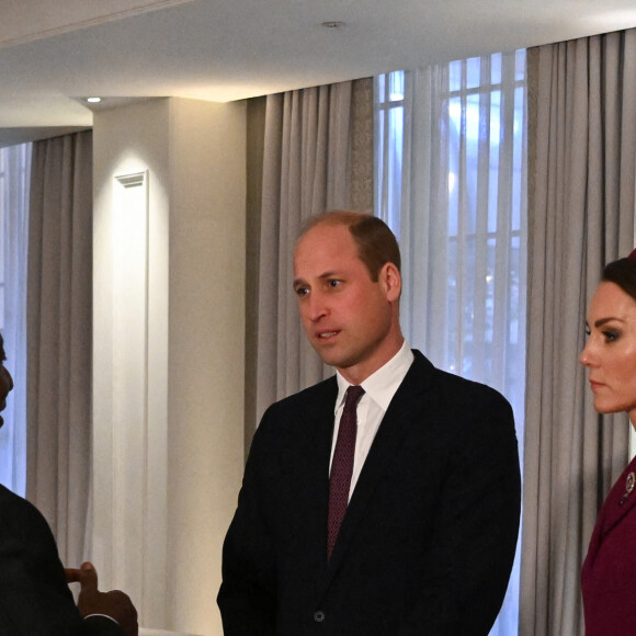 Le prince William, prince de Galles et Catherine Kate Middleton, princesse de Galles rencontrent le président de l'Afrique du Sud Cyril Ramaphosa à l'hôtel Corinthia London le 22 novembre 2022. 
